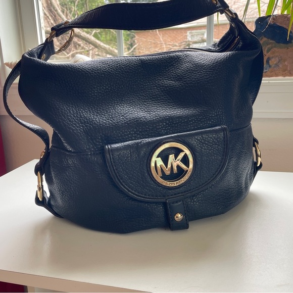 Michael Kors Navy Blue Pebbled Leather Fulton Hobo Gold Hardware Shoulder Bag - Picture 1 of 12